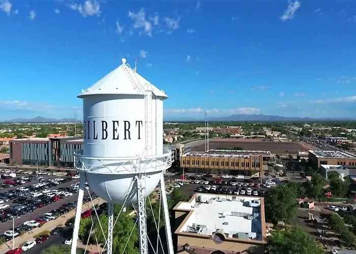 Stylish & Modern Near Downtown Gilbert!