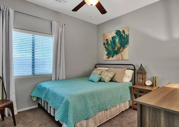 Stylish & Modern Near Downtown Gilbert! Holiday home Gilbert