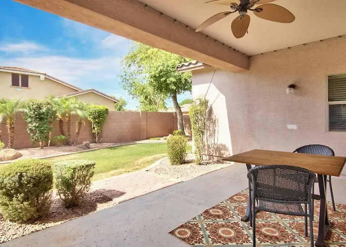 Stylish & Modern Near Downtown Gilbert! Holiday home Gilbert