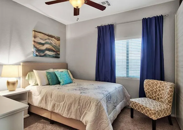 Stylish & Modern Near Downtown Gilbert! Gilbert