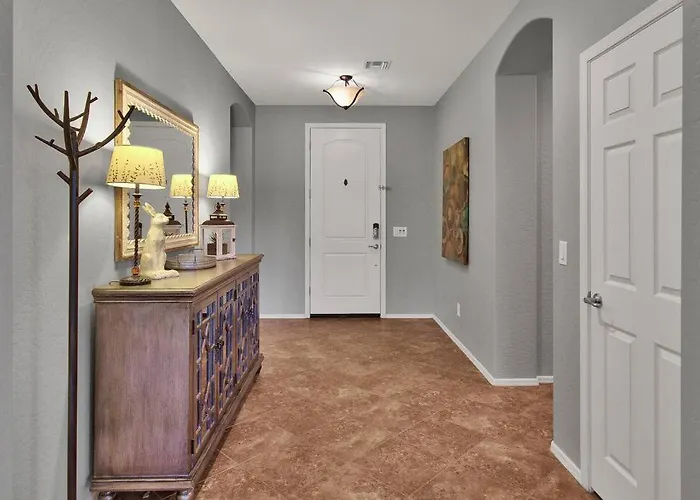 Holiday home Stylish & Modern Near Downtown Gilbert! Gilbert